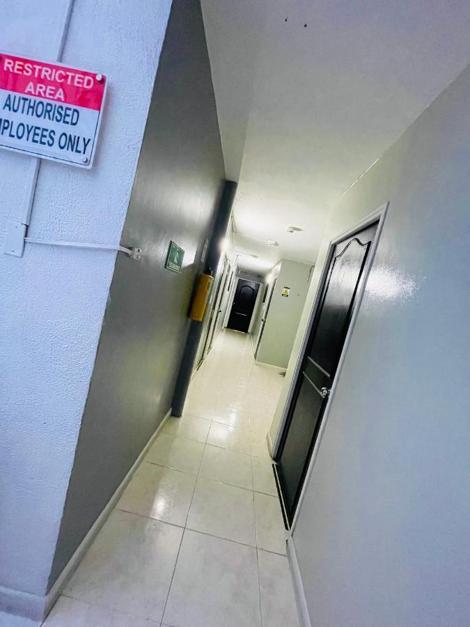 Tiger Hostal *